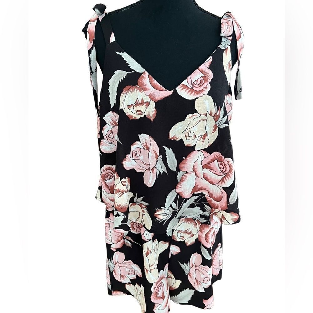 LUNA black floral tiered sleeveless romper with tie shoulders size L
